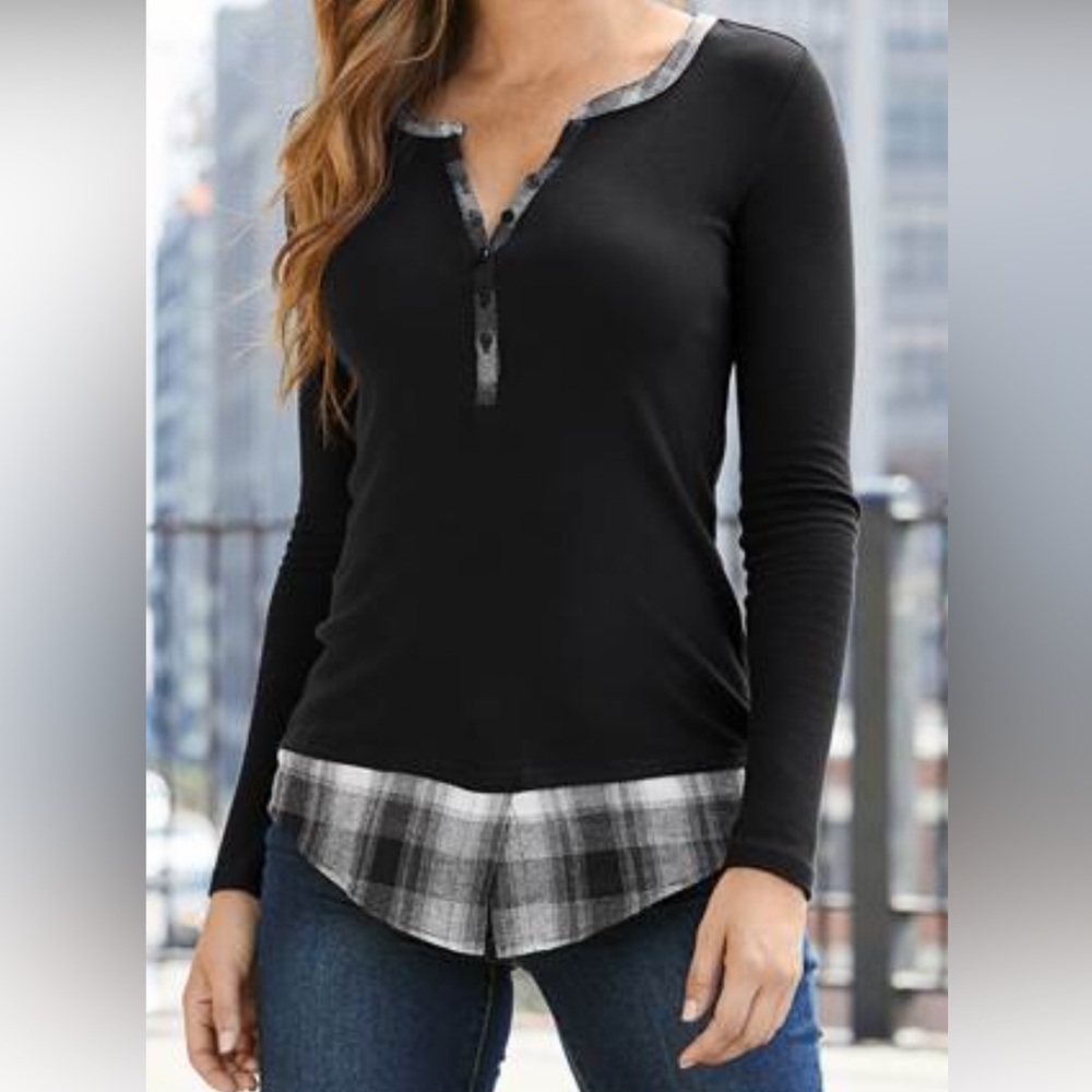 VENUS Ribbed Henley Top